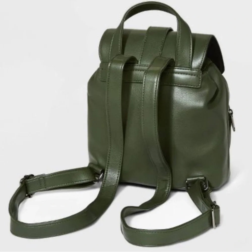 NWT Mini Flap with Buckle with Closure Backpack - Wild Fable Green - Picture 2 of 7